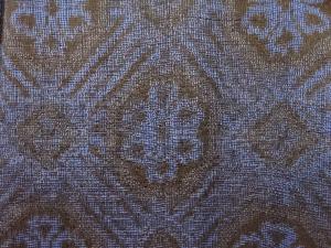 アンティーク　亀甲に抽象模様織り出し本場村山泥大島紬着物